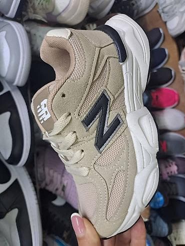 reebok beograd: Decije 31 do 36 
Cena 3500 din✅️ ⭐
dk — 9