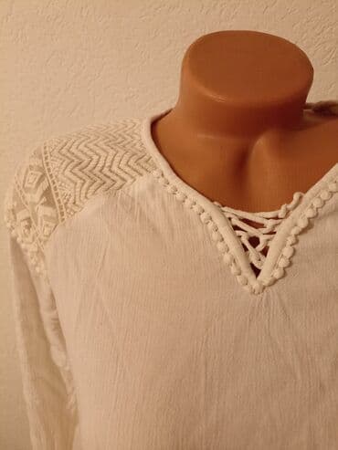 Košulje: Bela bluzica kao nova,velicina S — 2