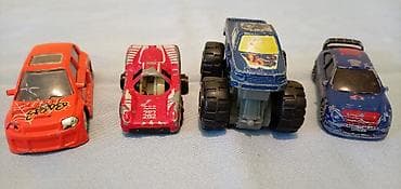 rc formula 1: Autici 4 komada stanje se vidi na slikama. velicina oko 8 cm — 1
