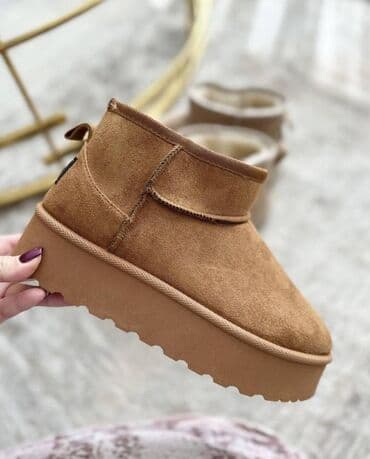 Uggs: High boots — 1