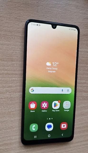Samsung a33 Bez skrivenih mana Baterija izdrzi ceo dan Dual sim