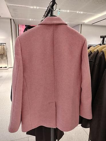 moderni sakoi: Ženski sako u nežno roze boji, klasičnog kroja sa produženom siluetom — 4