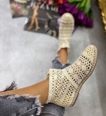 ccc obuca beograd: Ankle boots, 38 — 1
