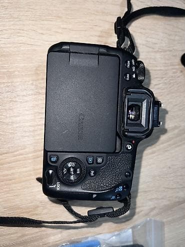 kupujem prodajem tablet: Prodajem canon 77d i celu opremu uz njega Odmah da krenem na stvar — 2