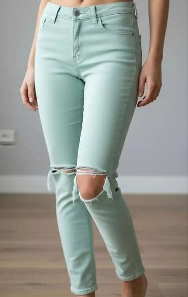 Ženske skinny farmerke, pastelno mint zelene boje. Visina struka