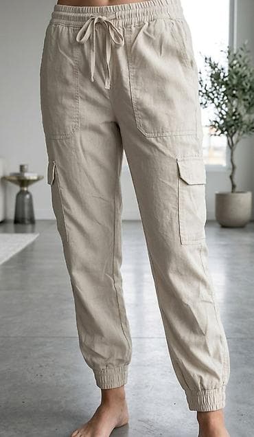 Bež ženske cargo jogger pantalone - Model: cargo jogger sa elastičnim