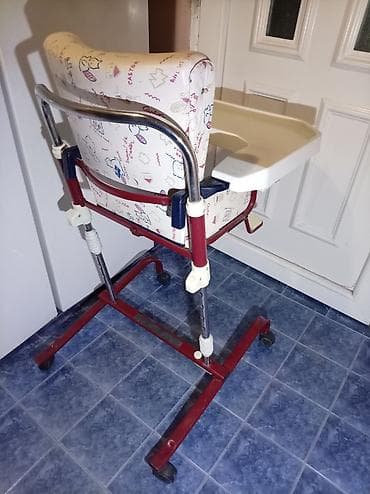 Kuhinjski nameštaj: Dečija hranilica Chicco sa točkićima i velikom tacnom - Stabilan — 2