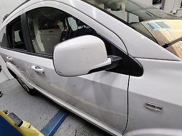 user car: Fiat Freemont desni retrovizor bela boja — 1