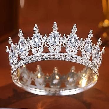 šnala za novac: Luksuzna kruna/tiara sa bogatim baroknim dizajnom - Materijal: legura — 9