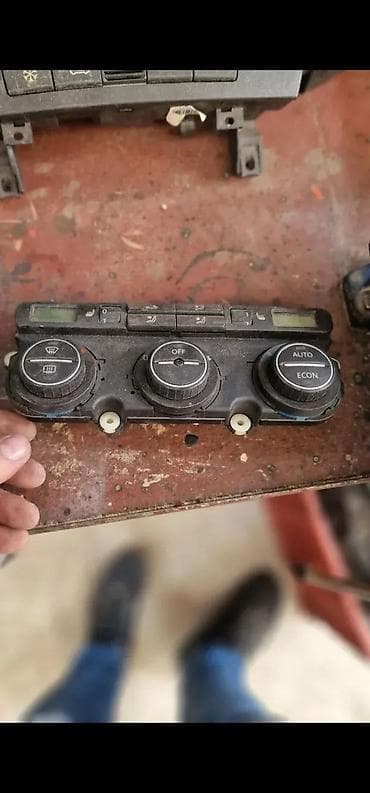 PREKIDACI VENTILACIJE KONZOLA KLIME VW GOLF 5 PASAT B6 | Prekidaci na lalafo.rs PREKIDACI VENTILACIJE KONZOLA KLIME VW GOLF 5 PASAT B6 | Prekidaci