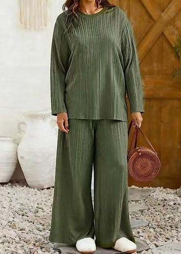 Haljine: Kompleti
Cena 2600
Uni vel.
V20 — 1