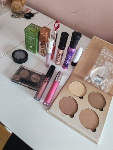 Muška odeća: Set sminke nove Maybelline tecni bronzer 11 farmasi i essence ruz — 1