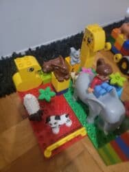 pocepane farmerke za devojcice: Na prodaju Lego duplo set — 5