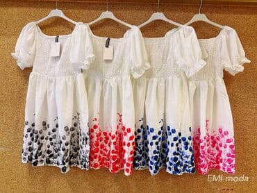 crna uska haljina na bretele: 2200 din — 5