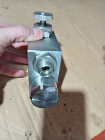 alati prodaja: Regulator protoka ulja nov ne korišćen cwna 200 e, Vetil za kipera — 3