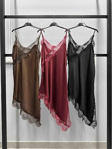 Suknje: Saten-haljina na bretele sa asimetričnim porubom i čipkanim detaljima — 3