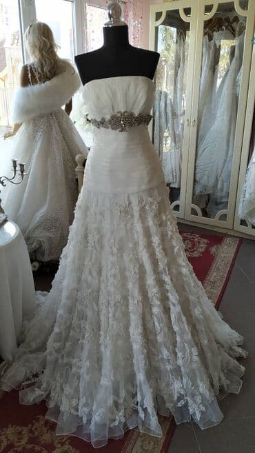 Wedding Clothes: Snežno bela top venčanica od organdina sa aplikacijama cvetova po — 1