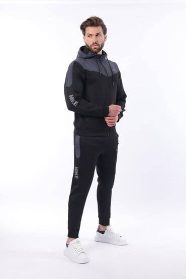 nike air max command cena: Nike muška trenerka

Novo
Mokra likra
Veličine m l xl 2xl — 8