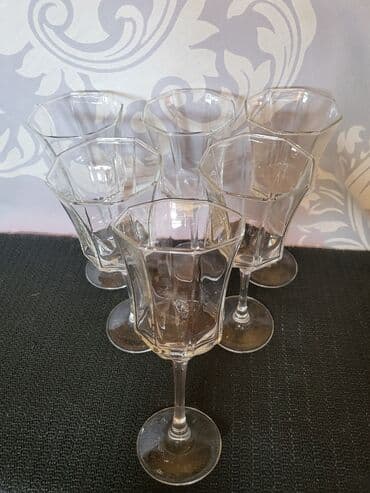 swarovski kristali cena: Case za vino Luminarc Francuska iz 80ih. Case za vino bez ostecenja — 10