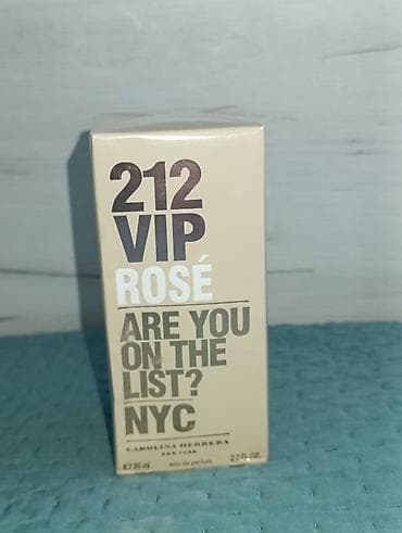 dm parfemi snizenje: Carolina Herrera 212 VIP Rosé – eau de parfum za žene - Zapremina: 80 — 1