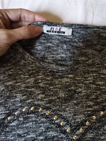 pidzama sa srcima: Siva melirana bluza L Kao nova. Siva sa suptilnim sjajem, prikazano — 2