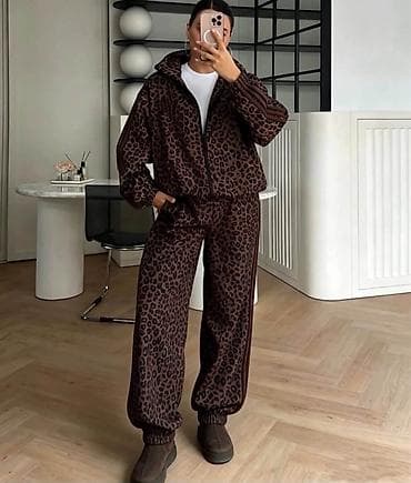 novoo: 08. Komplet trenerka
Animal print
4.000 dinara H — 3