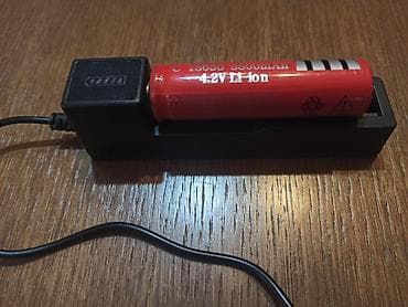 Kućni aparati: Punjač baterija 3,8V i 4,2V. Napajanje USB — 2