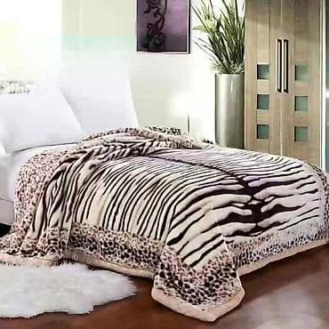 sat za zid: Ambasador cebe Cena: 4700 din AMBASADOR ĆEBE – TOPLINA I MEKOĆA KOJU — 8