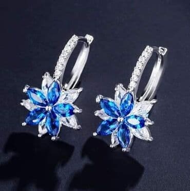 Mindjuše
Cena: 1100din