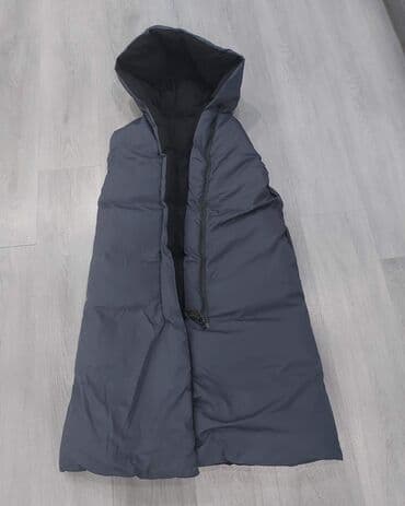 ženski prsluci dugi: Prsluci duzi crno krem i crno sivi
Cena 3300din
Vel:s m l xl — 2