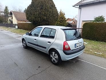 mega maxi gume: Renault Clio: 1.5 l | 2003 г. 250000 km Hečbek — 6