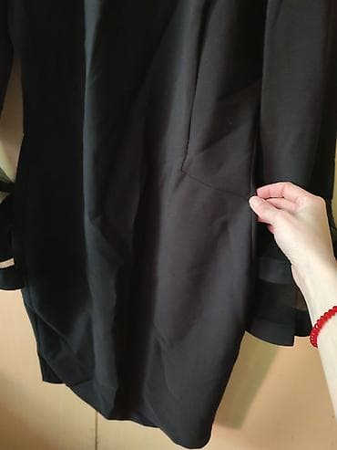 odela za maturu 8 razred: Elegantna crna haljina midi dužine sa transparentnim detaljima. Gornji — 3