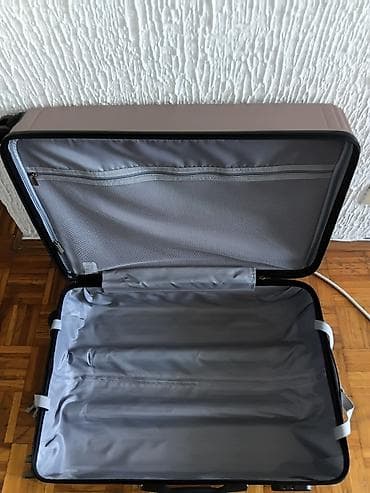 koferi cene roda: Na prodaju kofer u odlicnom stanju. Spoljni materijal - plastika — 7