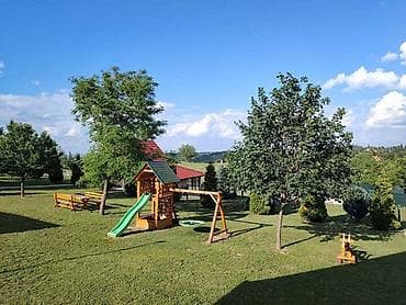 fiksna: Na prodaju turistički kompleks sa 5 brvnara različitih struktura — 7