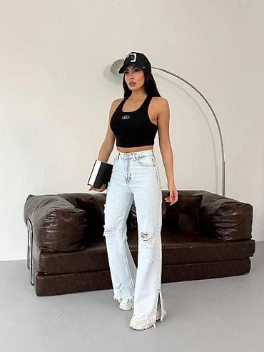 Ženske farmerke – svetloplavi isprani džins, široke nogavice - Kroj na lalafo.rs Ženske farmerke – svetloplavi isprani džins, široke nogavice - Kroj