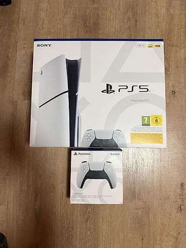 Mobilni telefoni i aksesoari: Sony PlayStation 5 konzola + dodatni DualSense kontroler - Model: PS5 — 1