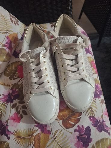 hi tec patike: Michael Kors ženske patike – bež/šampanj ton - Model sa vezivanjem — 2