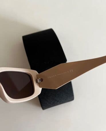 mint sako: Naocare kupljene u inostranstvu, original naravno. Cena im je inace — 3