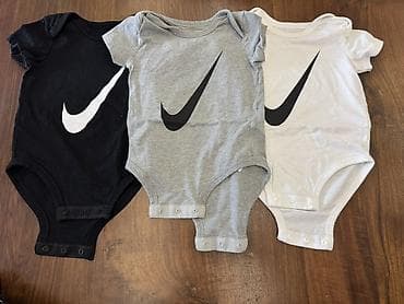 guess za bebe: Bebi bodiji sa Nike Swoosh logom – set od 3 komada - Boje: crna (sa — 1