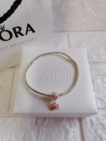 zenska narukvica: Pandora narukvica Vel:20cm Cena:1600din (Samo narukvica bez — 2