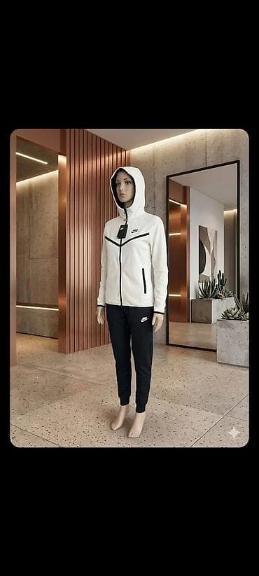 Ženska Nike trenerka – jakna sa kapuljačom + donji deo - Model