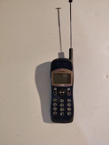 Mitsubishi Trium mobilni telefon (model MT-140 Astral D2 S4), radi na