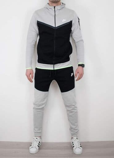 muško srebrno prstenje: TOP PONUDA Veličina S M L XL XXL Cena 4400 dinara Moguca zamena — 4