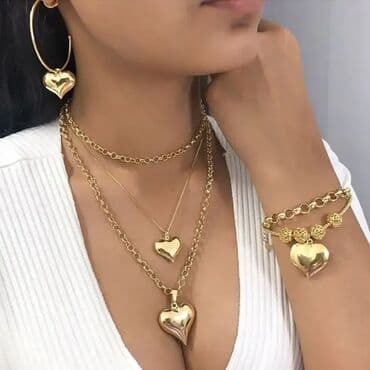 Jewellery: 1700 — 15