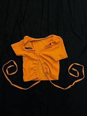 patike sa platformom: Komplet odeće – 3 dela - Kratak top u jarko narandžastoj boji — 4