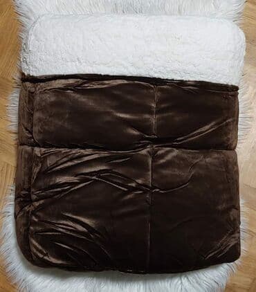 vuneni jorgani kupujemprodajem: Jorgan mikro pliš krzno Dimenzije-200*220(sa radom) 200*200 (štepani) — 3