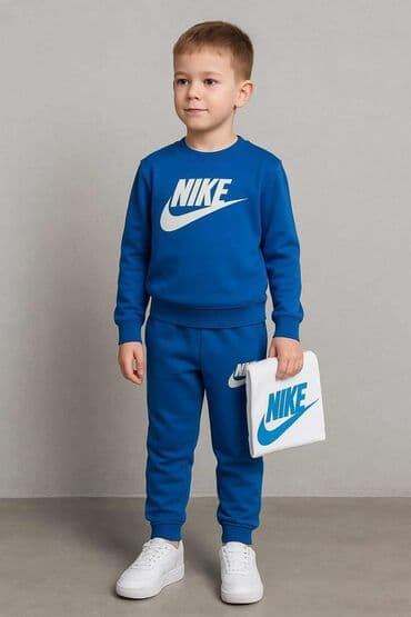 Tracksuit sets: 👇🏻👇🏻TRODELNI SETOVI👇🏻👇🏻 💰💰2750 din ili dva 4500din💰💰 Set sadrzi — 20