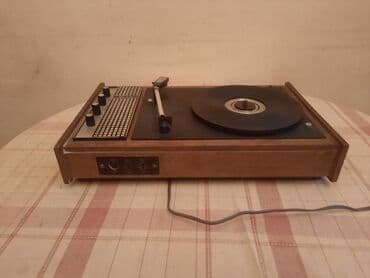 bas pojacala: Tanjir,ruka,igla za retro,stari gramofon - Star Nepoznato stanje — 8