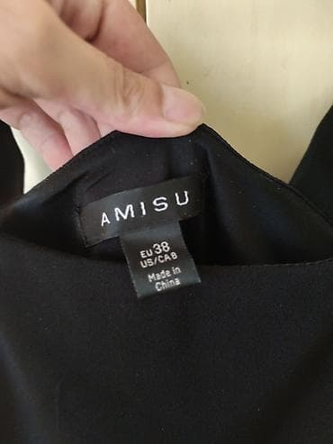 nikolas haljine: AMISU mala crna haljina – model na bretele - Boja: crna - Kroj: uski — 3