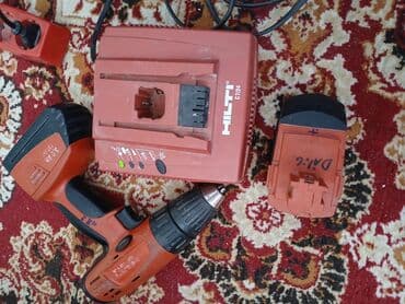 Cordless Power Tools: Hilti akumulatorska bušilica sa dve baterije i punjačem. Bušilica je — 2